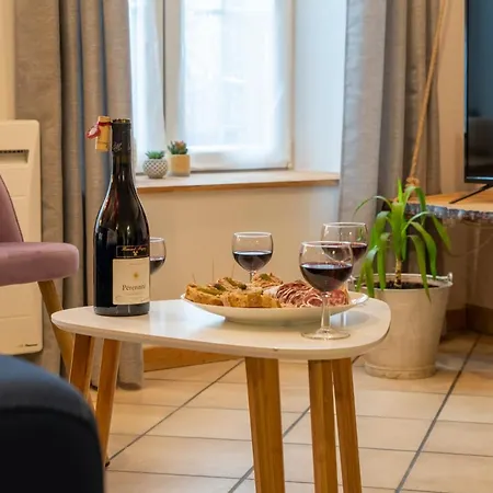 Superlogis Ardennes - Les Songes Du Poete - Logement Grand Confort - 2 Chambres 6 Personnes Charleville-Mézières