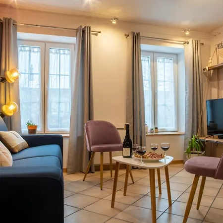 Superlogis Ardennes - Les Songes Du Poete - Logement Grand Confort - 2 Chambres 6 Personnes Apartamento Charleville-Mézières