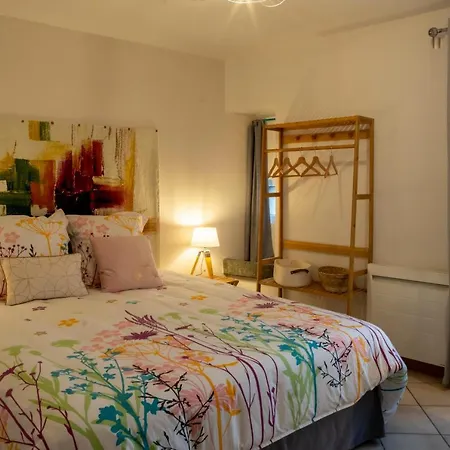 Superlogis Ardennes - Les Songes Du Poete - Logement Grand Confort - 2 Chambres 6 Personnes Apartamento