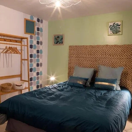 Superlogis Ardennes - Les Songes Du Poete - Logement Grand Confort - 2 Chambres 6 Personnes Apartamento