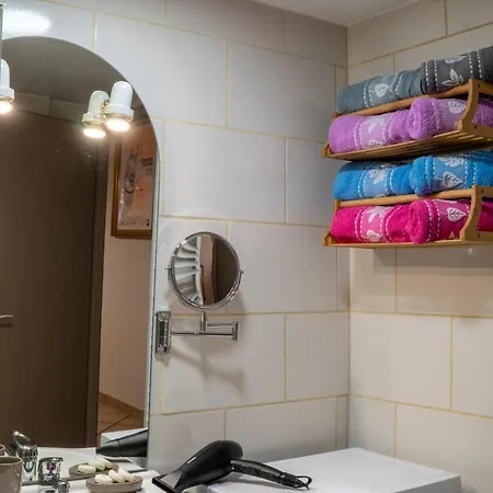 Superlogis Ardennes - Les Songes Du Poete - Logement Grand Confort - 2 Chambres 6 Personnes